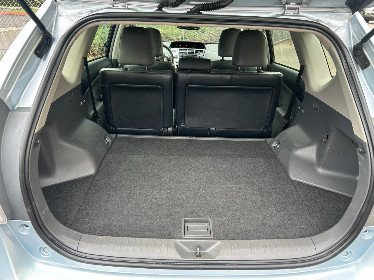 Toyota Prius V Five 2012