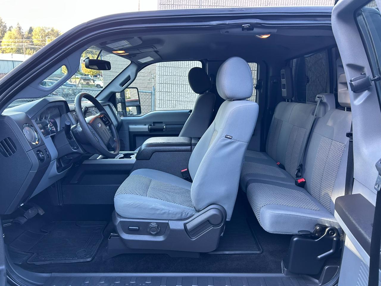 Ford F-350 SD XLT SuperCab Long Bed 4WD 2016