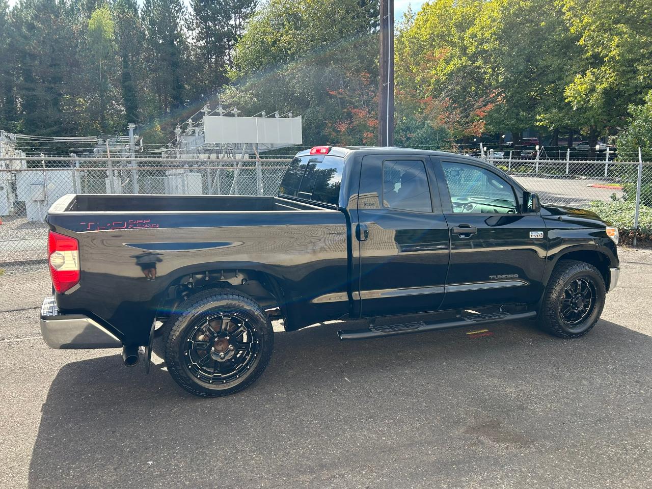 Toyota Tundra SR5 5.7L V8 FFV Double Cab 4WD 2016