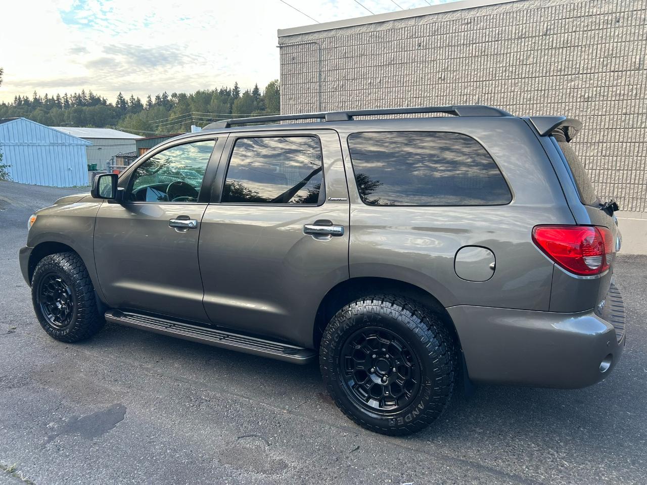 Toyota Sequoia Limited 4WD 2008