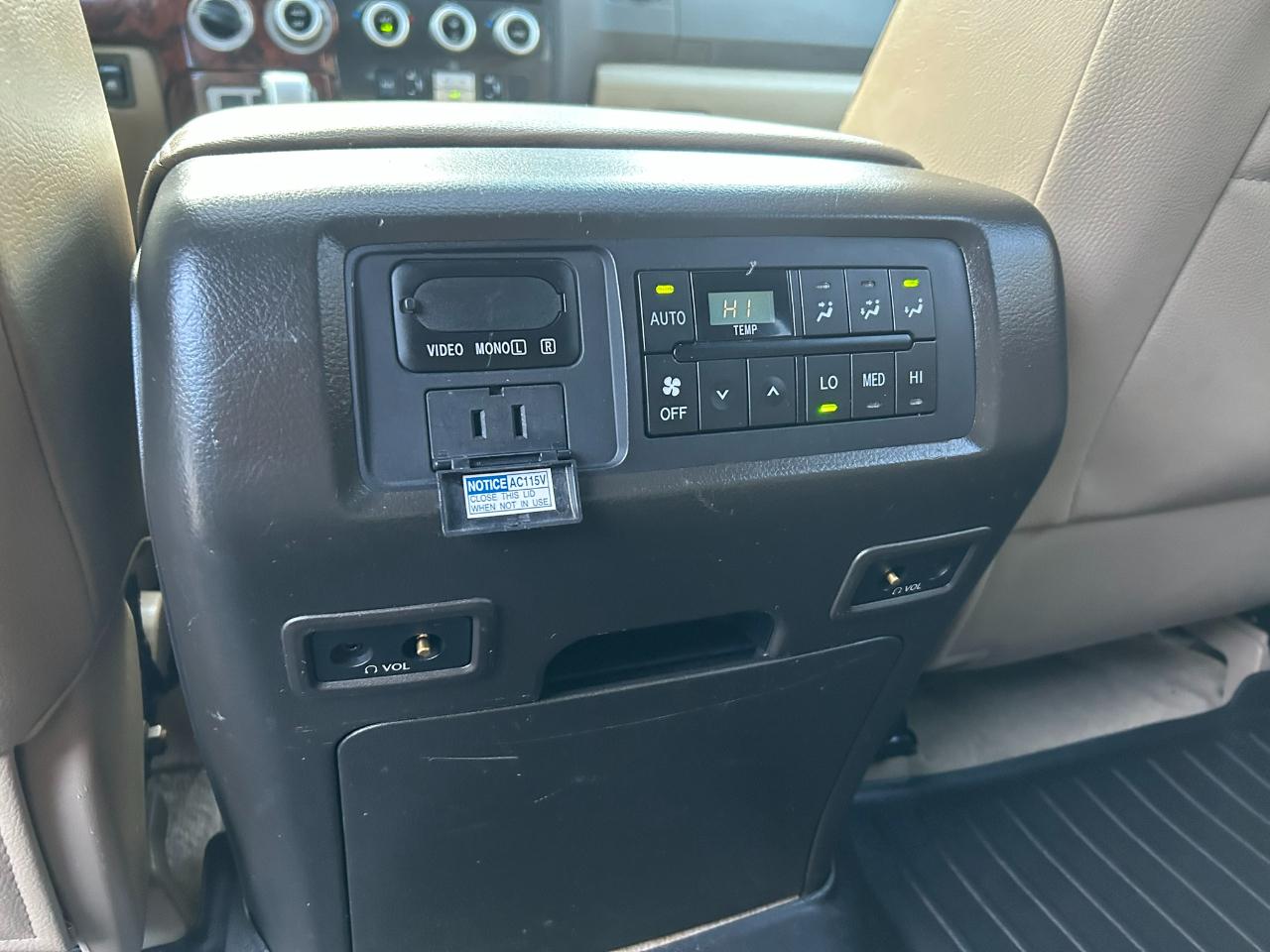 Toyota Sequoia Limited 4WD 2008