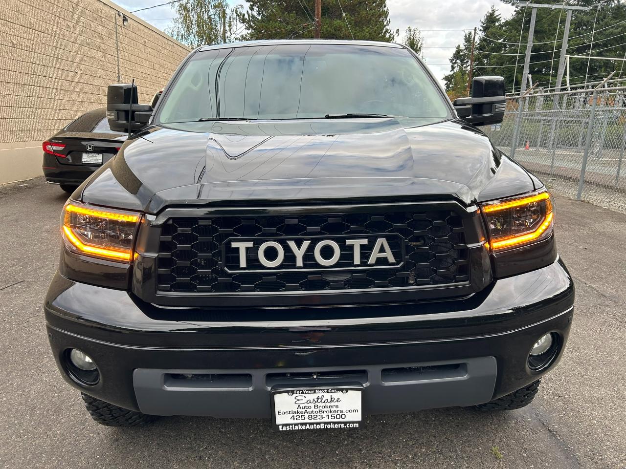 Toyota Tundra Limited CrewMax 5.7L 4WD 2008
