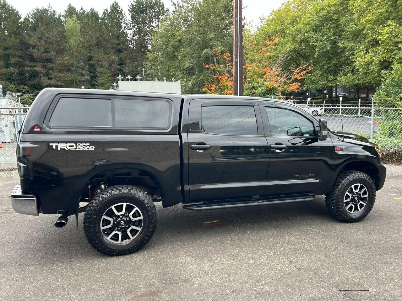 Toyota Tundra Limited CrewMax 5.7L 4WD 2008