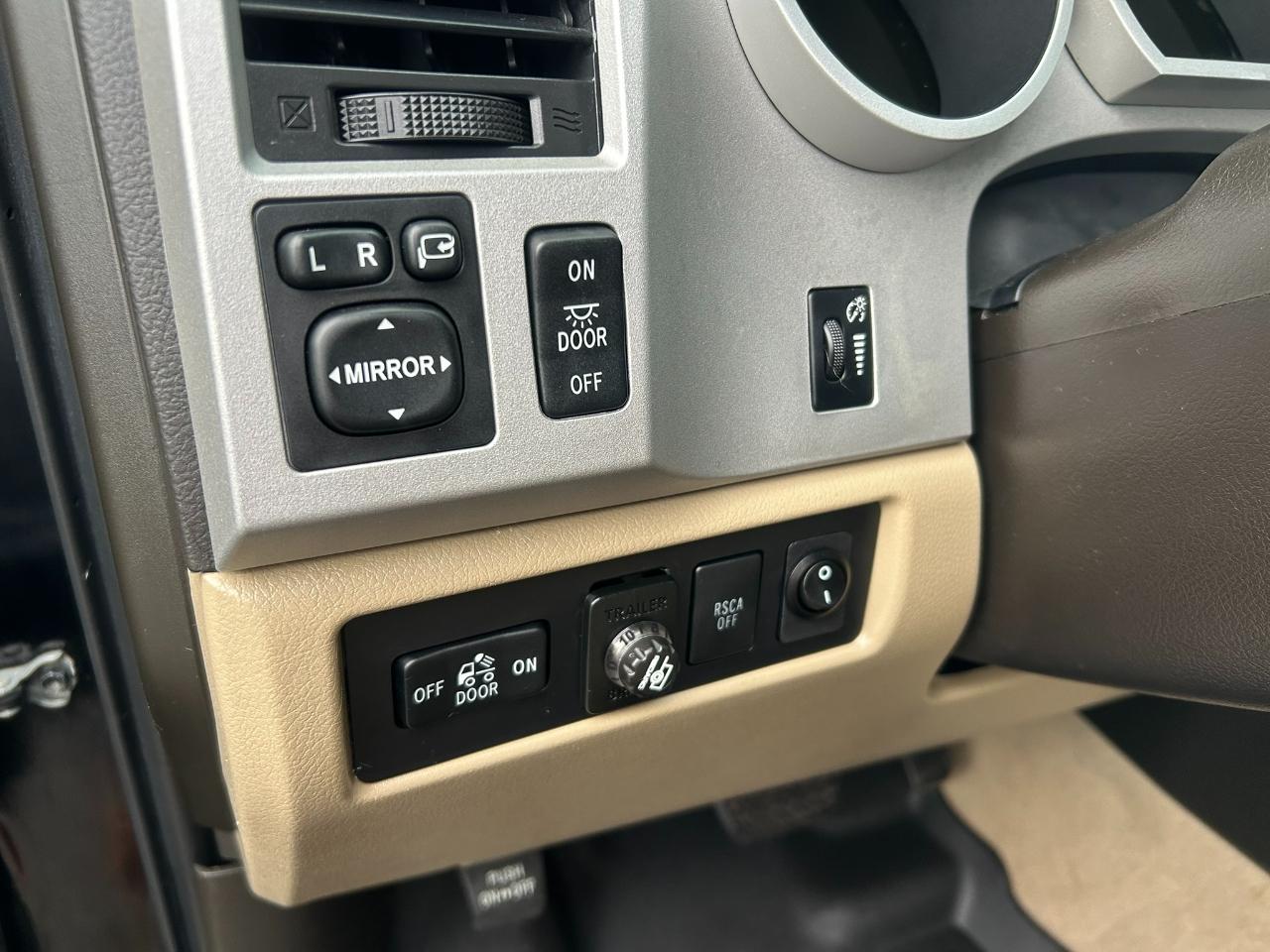 Toyota Tundra Limited CrewMax 5.7L 4WD 2008