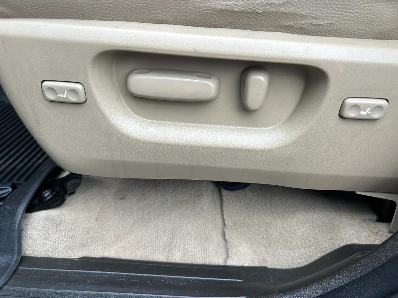 Toyota Tundra Limited CrewMax 5.7L 4WD 2008