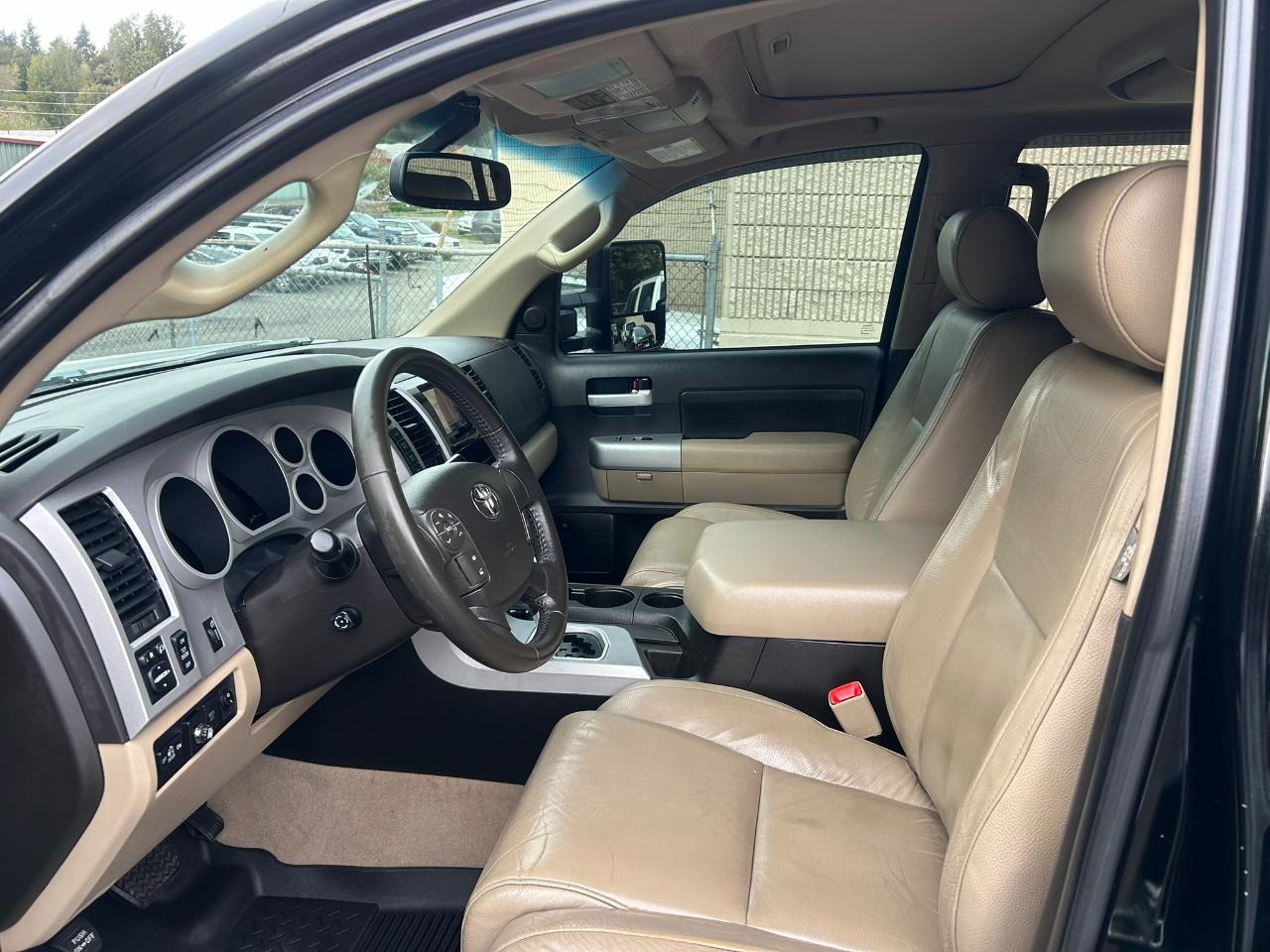 Toyota Tundra Limited CrewMax 5.7L 4WD 2008
