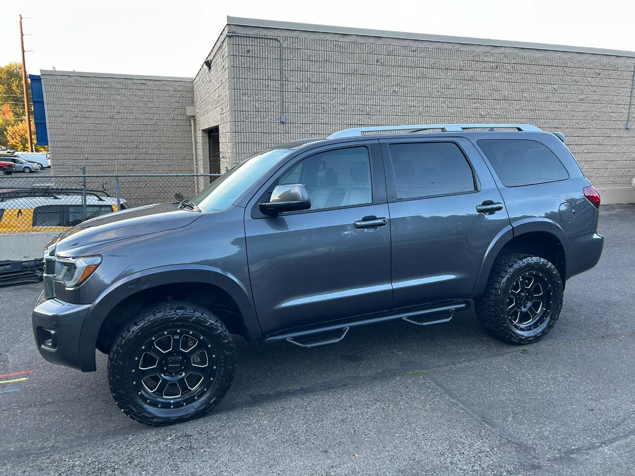 Toyota Sequoia  2018