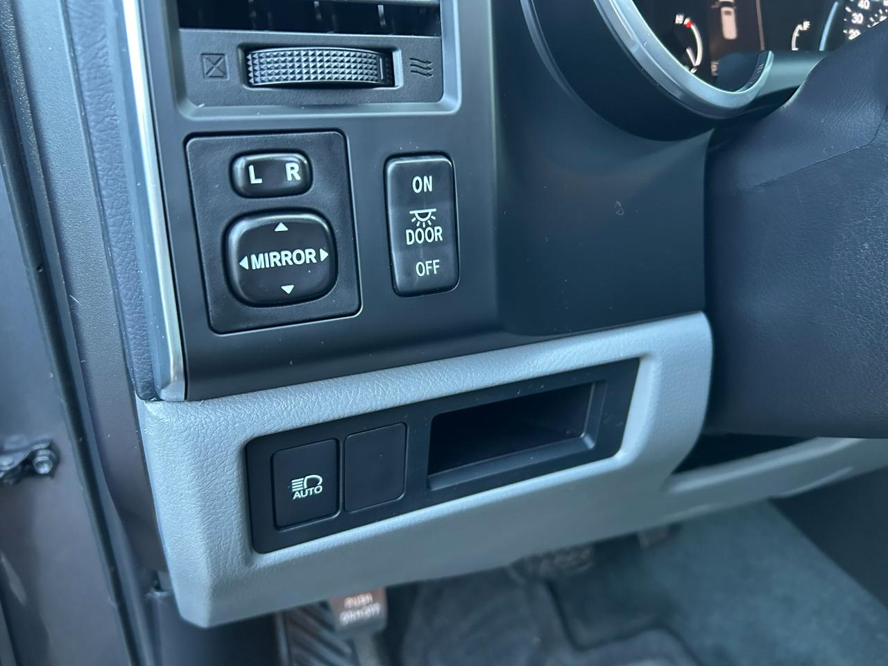 Toyota Sequoia  2018