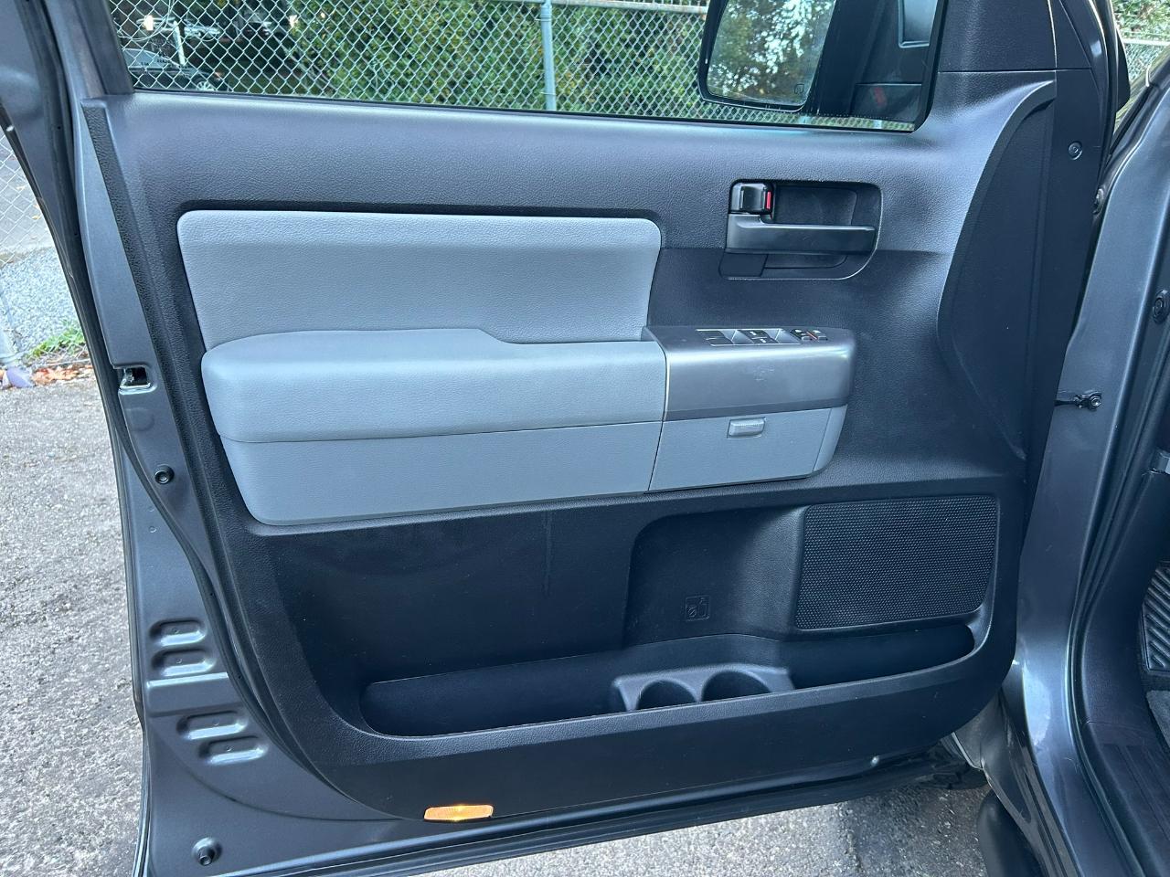 Toyota Sequoia  2018