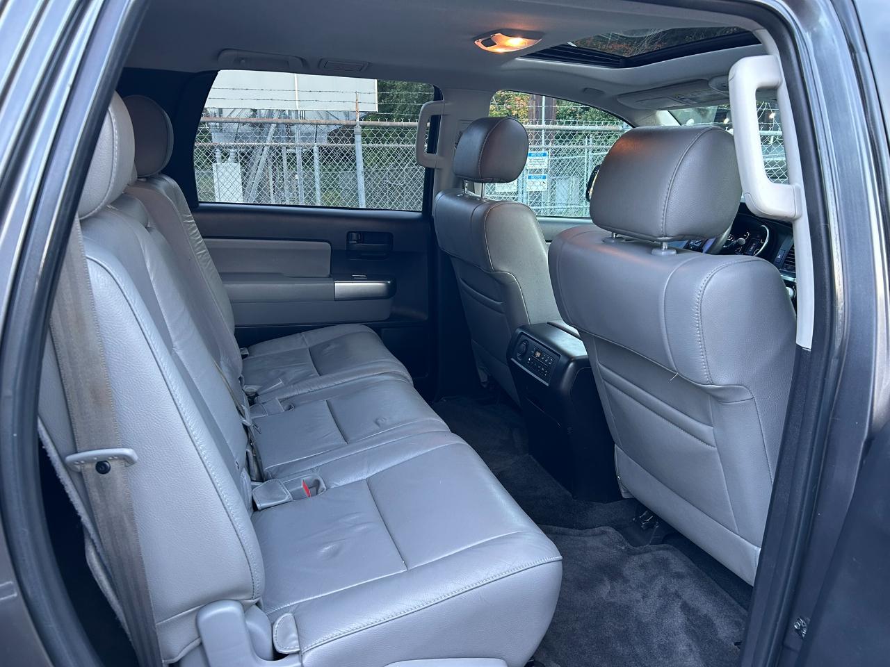 Toyota Sequoia  2018