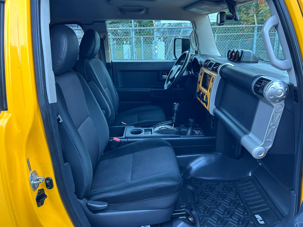 Toyota FJ Cruiser 4WD AT 2010