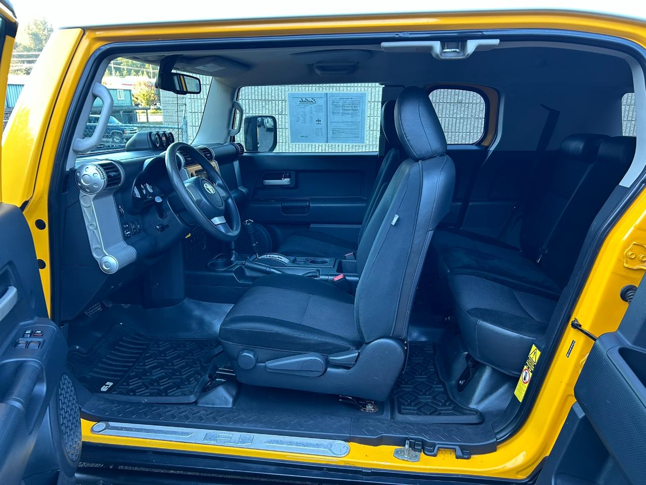 Toyota FJ Cruiser 4WD AT 2010