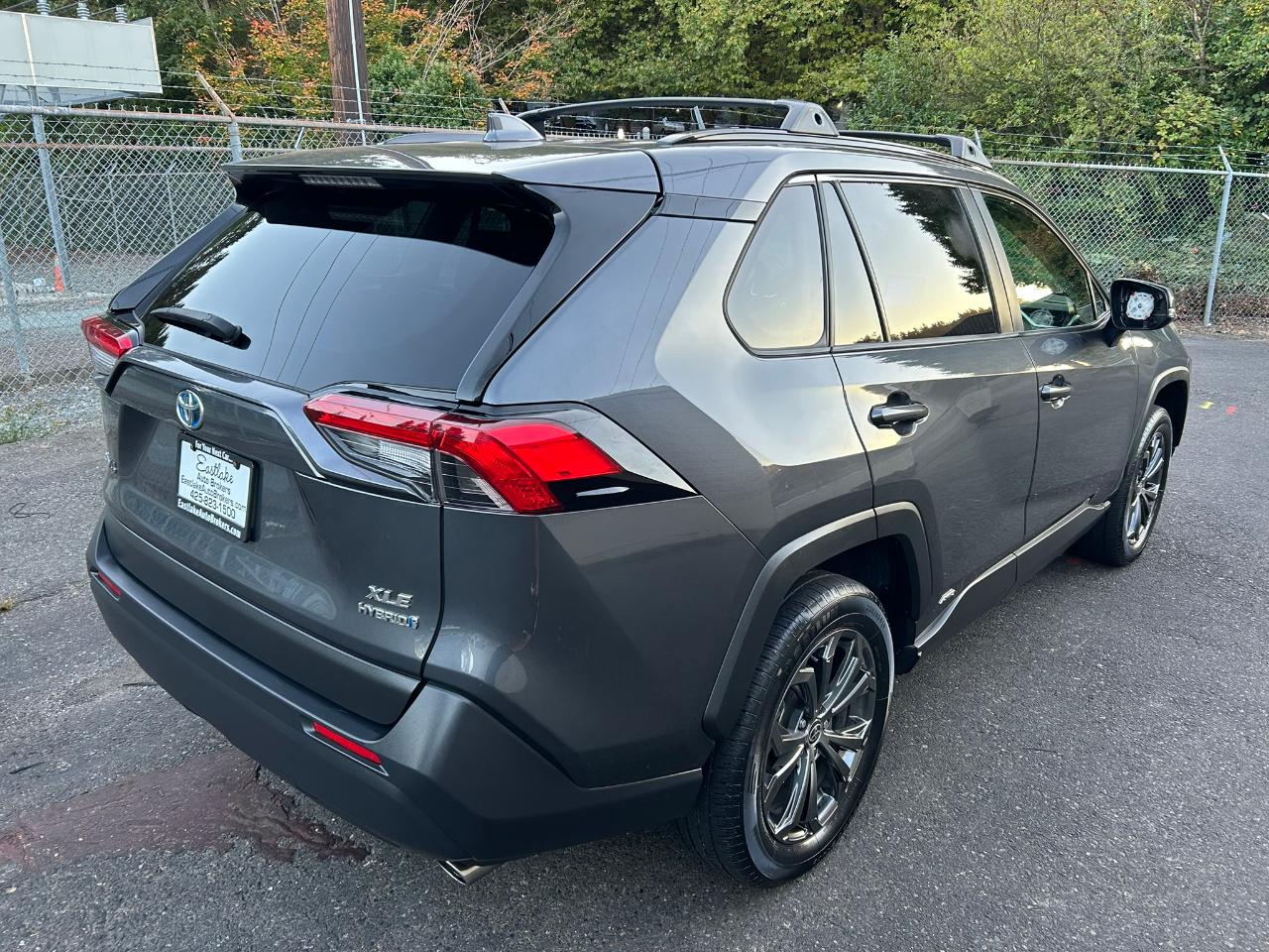 Toyota RAV4 Hybrid XLE Premium 2023