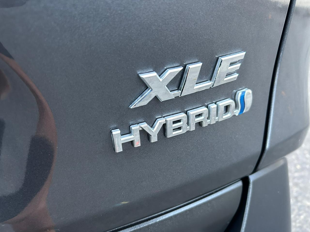 Toyota RAV4 Hybrid XLE Premium 2023