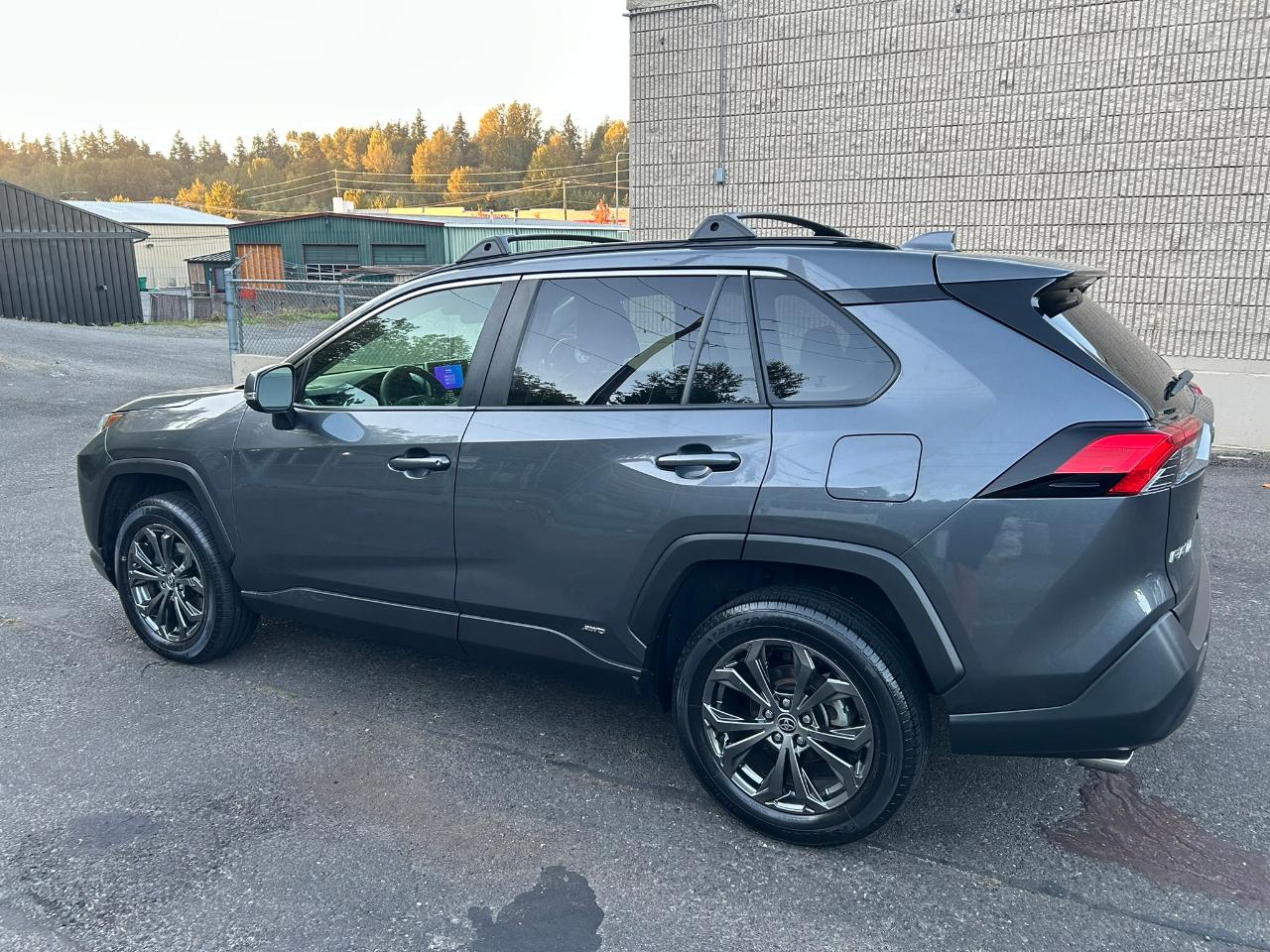 Toyota RAV4 Hybrid XLE Premium 2023