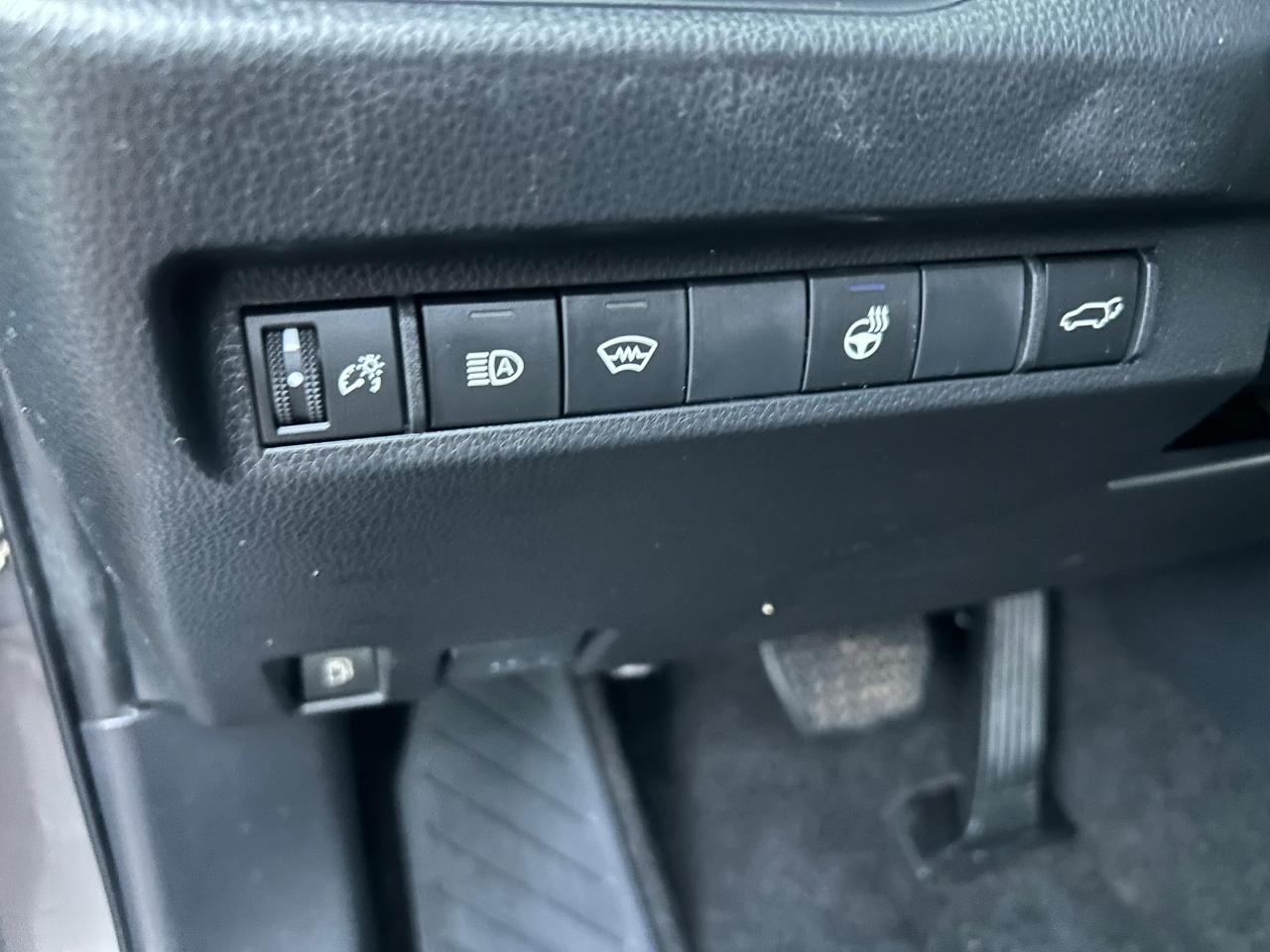 Toyota RAV4 Hybrid XLE Premium 2023
