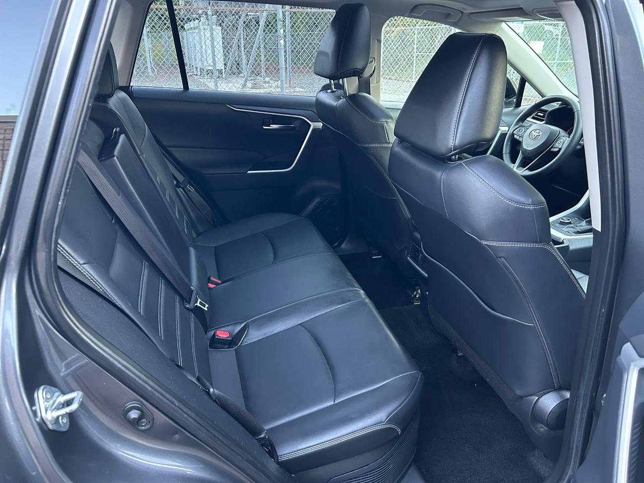 Toyota RAV4 Hybrid XLE Premium 2023