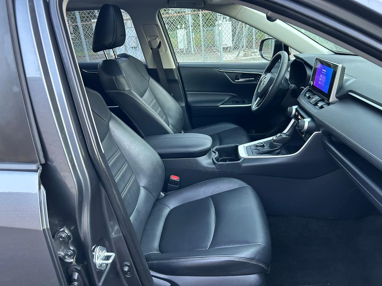 Toyota RAV4 Hybrid XLE Premium 2023