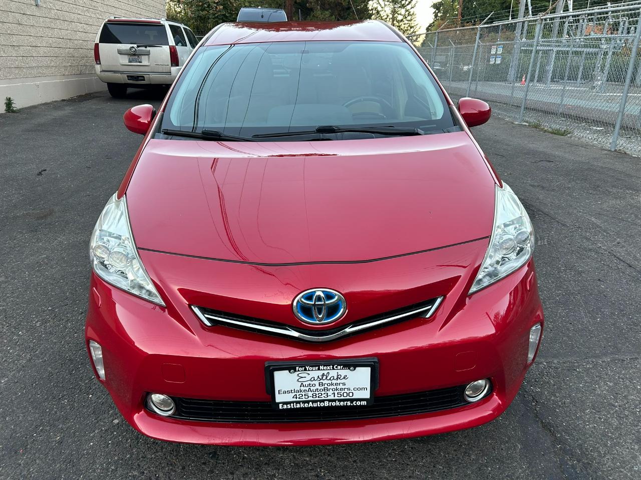Toyota Prius V Five 2014