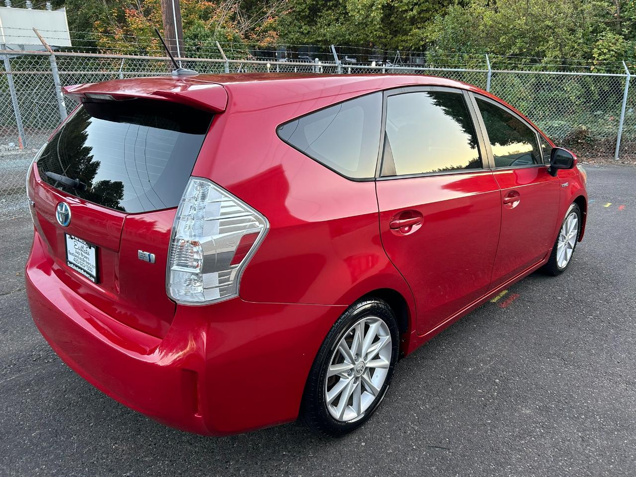 Toyota Prius V Five 2014