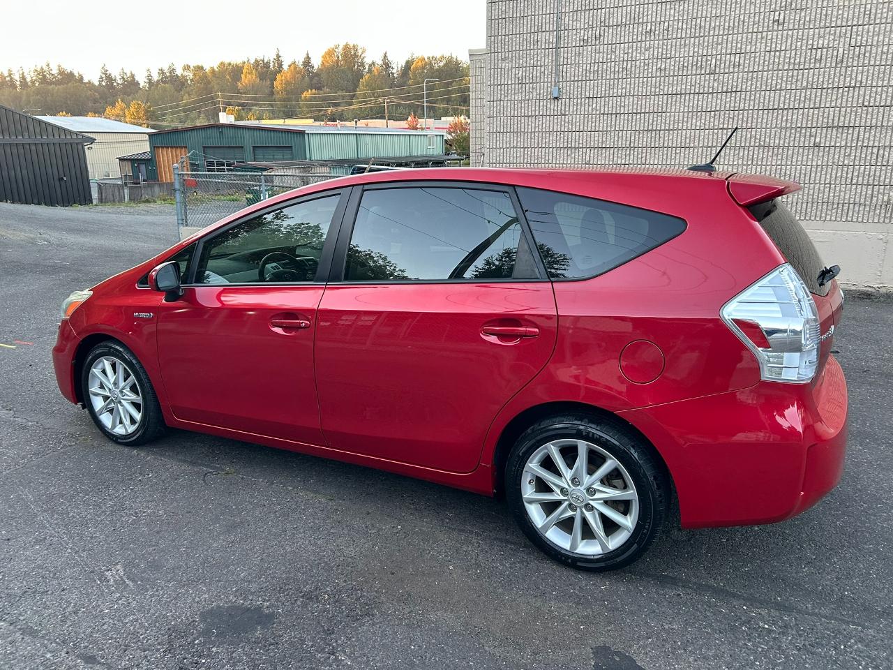 Toyota Prius V Five 2014