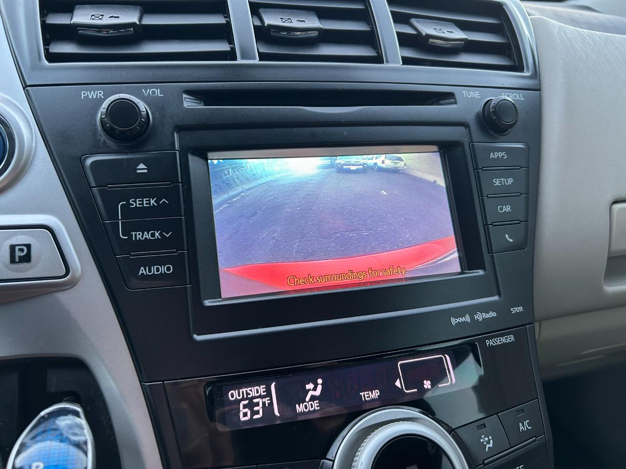 Toyota Prius V Five 2014
