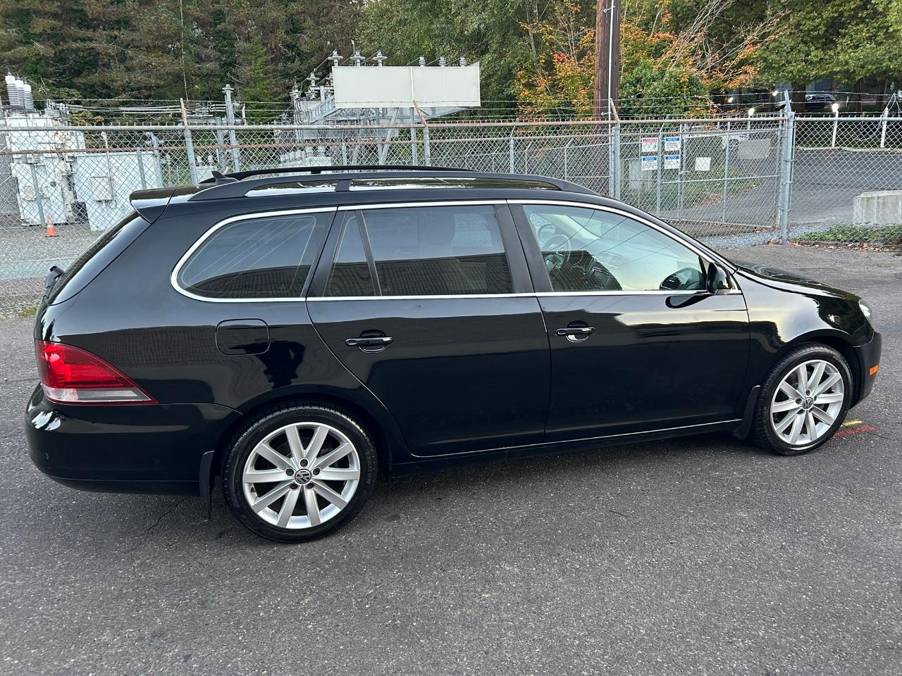 Volkswagen Jetta SportWagen 2.0L TDI 2013