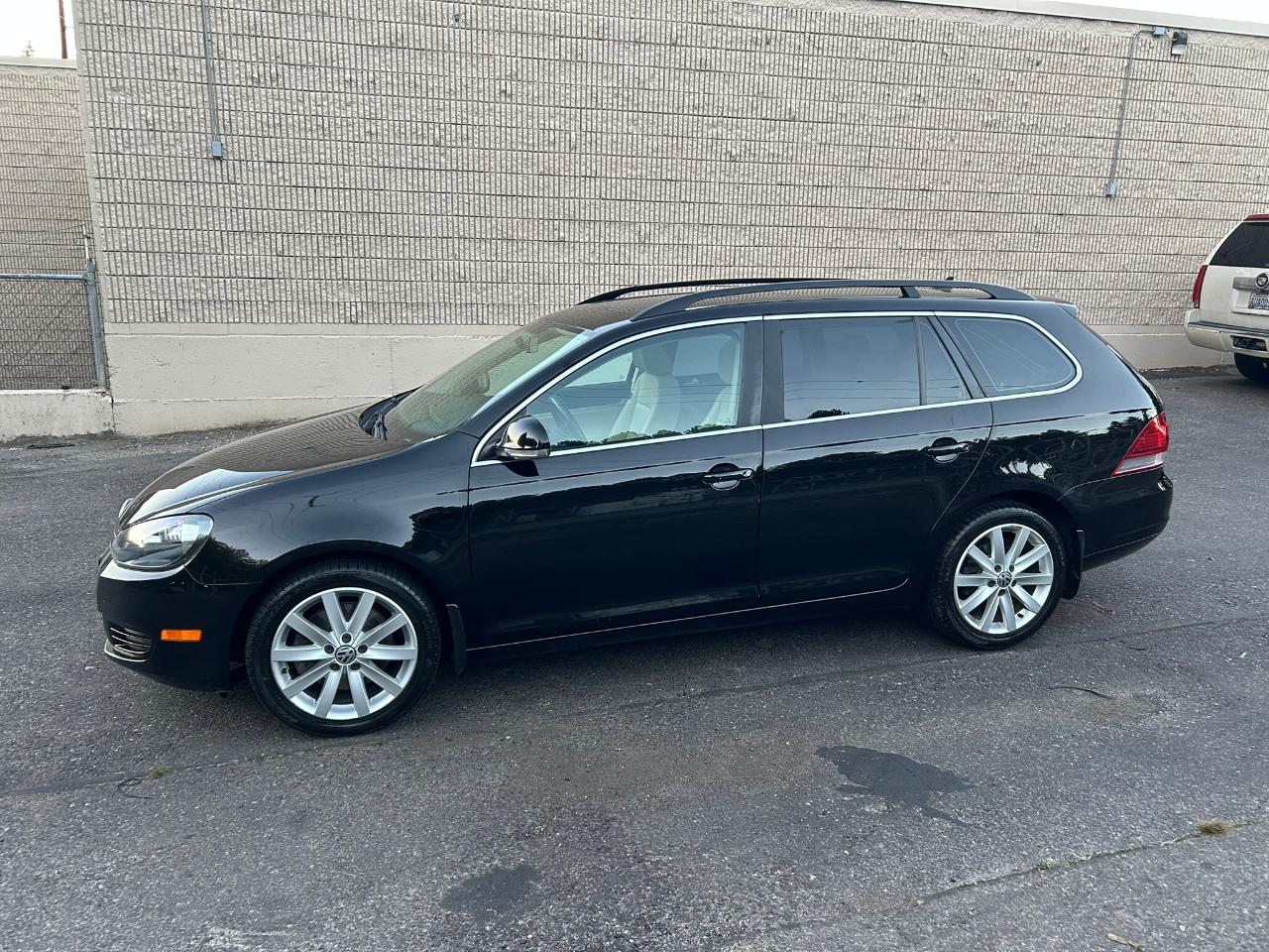 Volkswagen Jetta SportWagen 2.0L TDI 2013