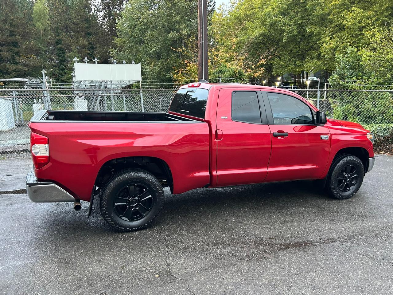 Toyota Tundra SR5 5.7L V8 Double Cab 4WD 2021