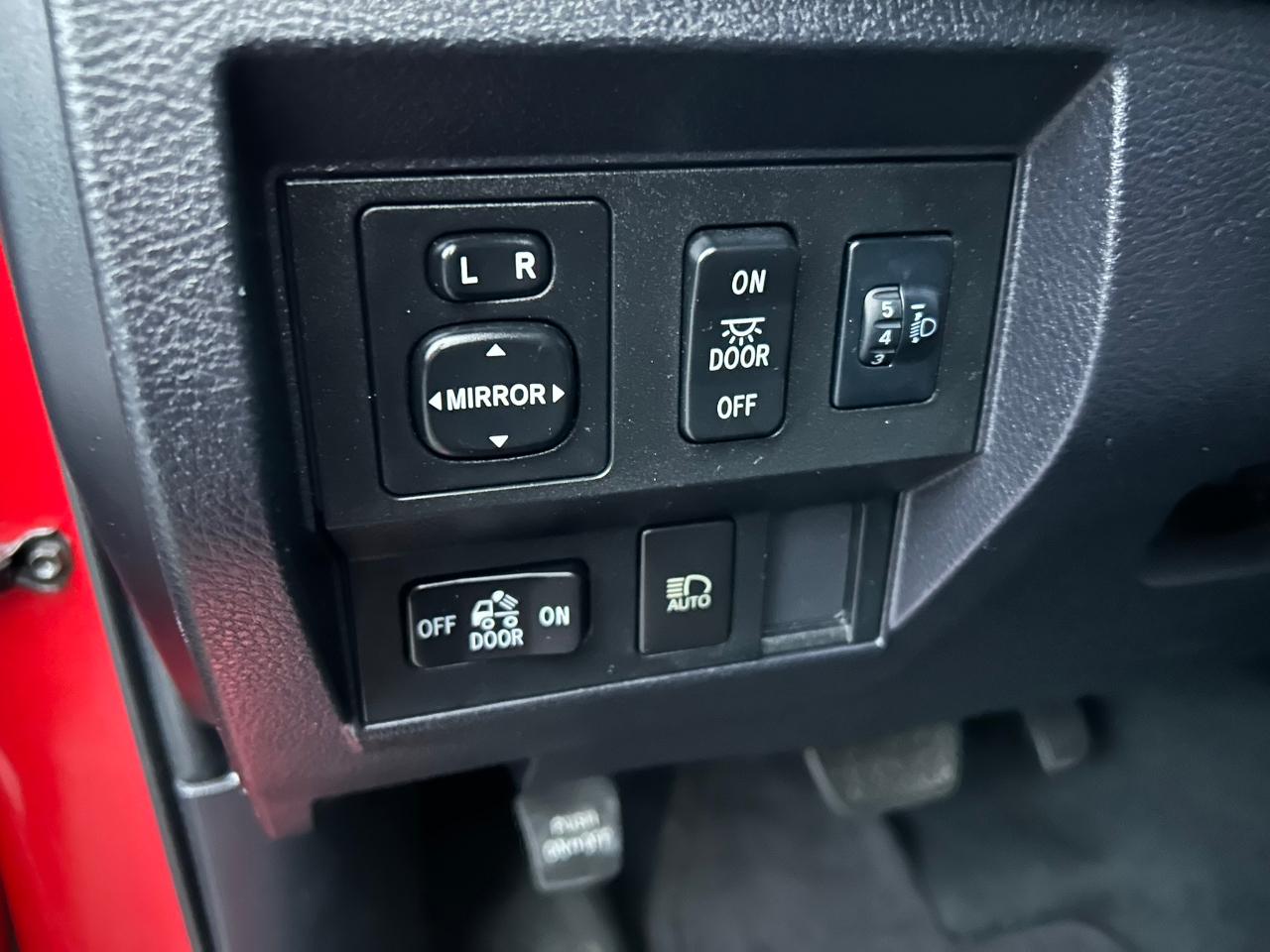 Toyota Tundra SR5 5.7L V8 Double Cab 4WD 2021