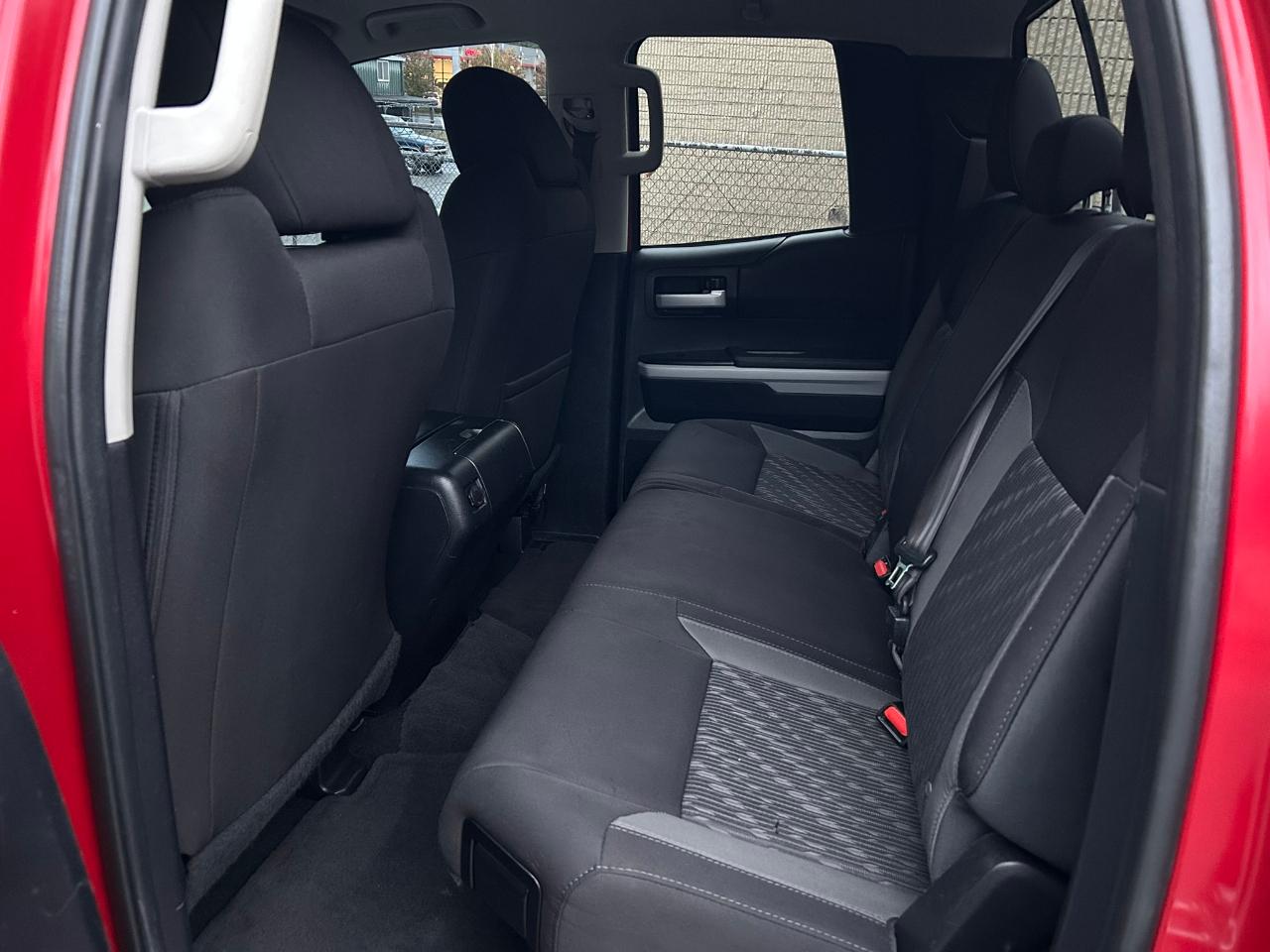 Toyota Tundra SR5 5.7L V8 Double Cab 4WD 2021
