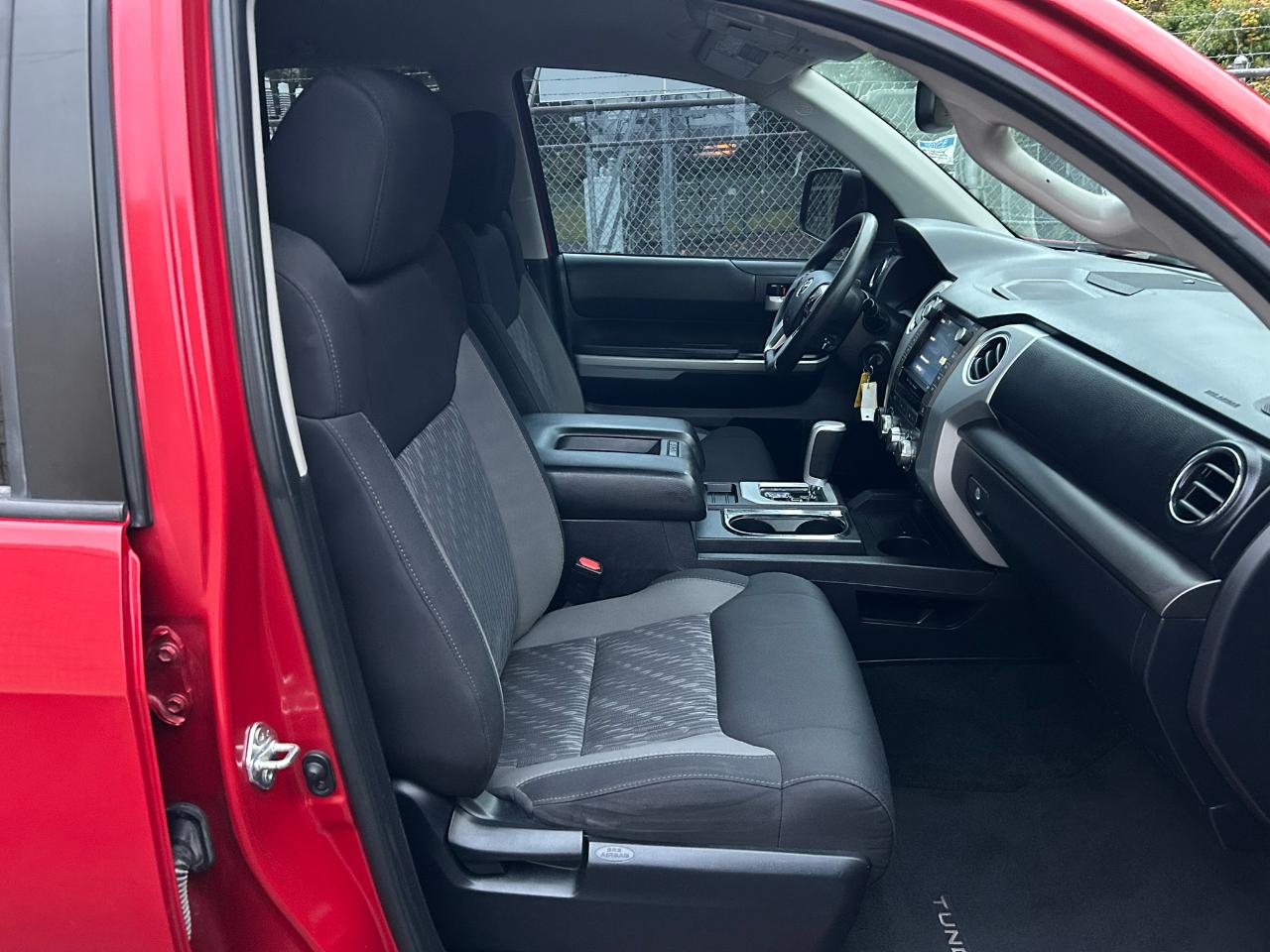 Toyota Tundra SR5 5.7L V8 Double Cab 4WD 2021
