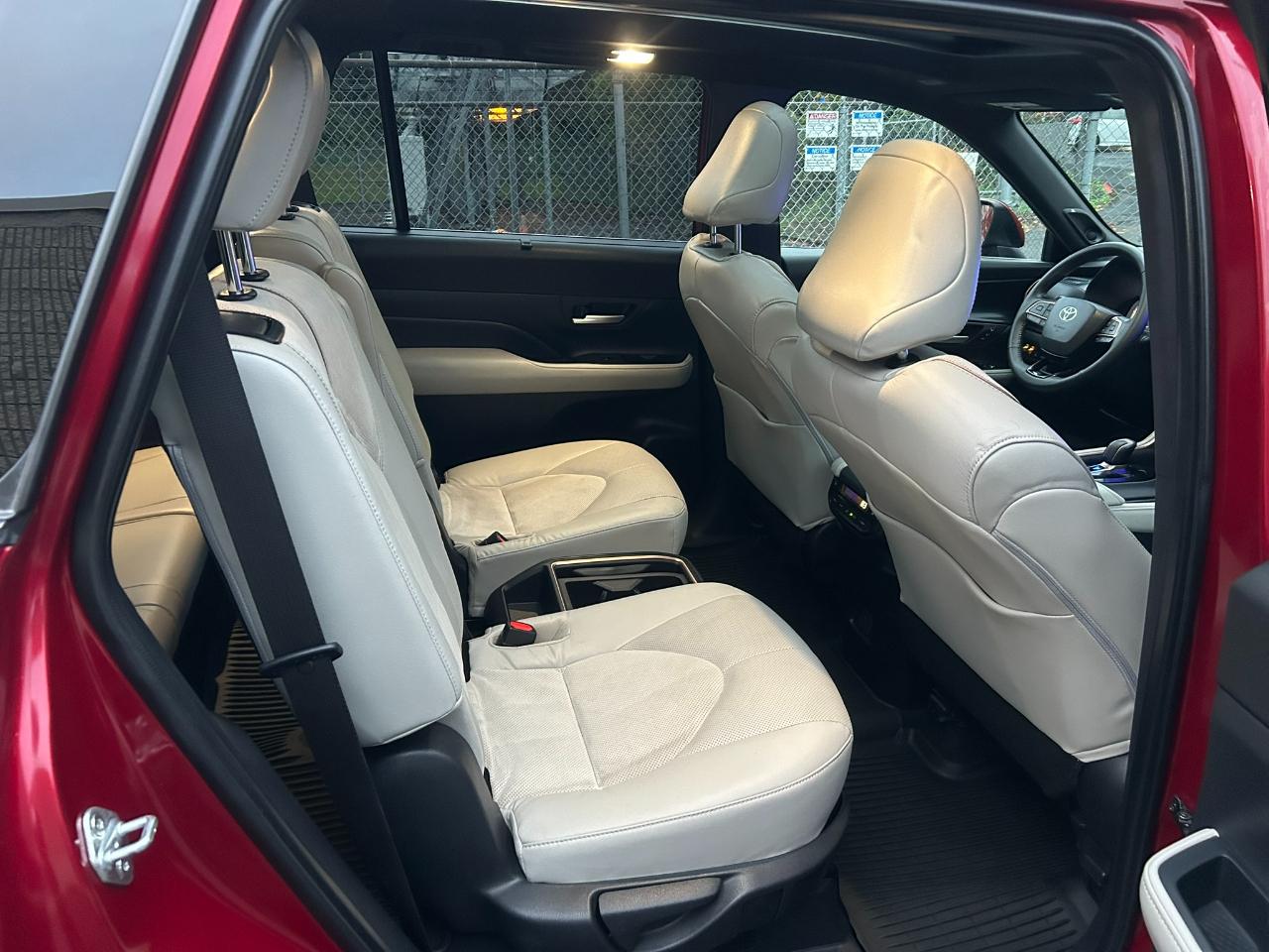 Toyota Grand Highlander Hybrid MAX Limited AWD 2025