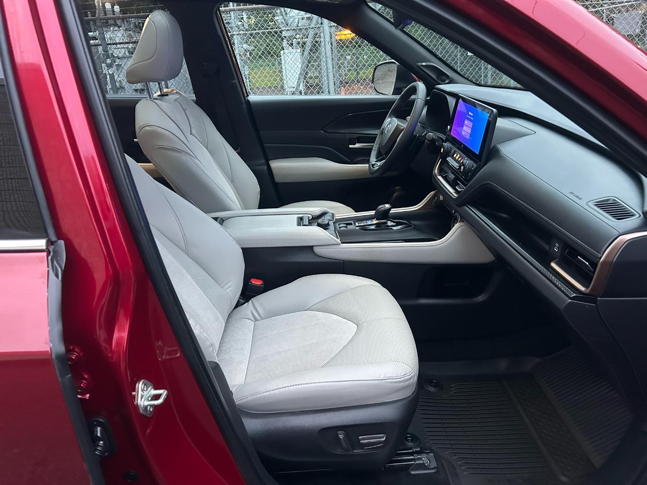 Toyota Grand Highlander Hybrid MAX Limited AWD 2025