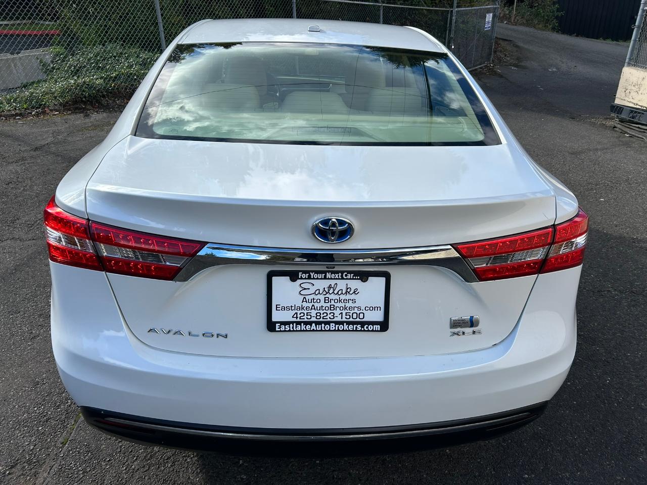Toyota Avalon Hybrid XLE Premium 2014