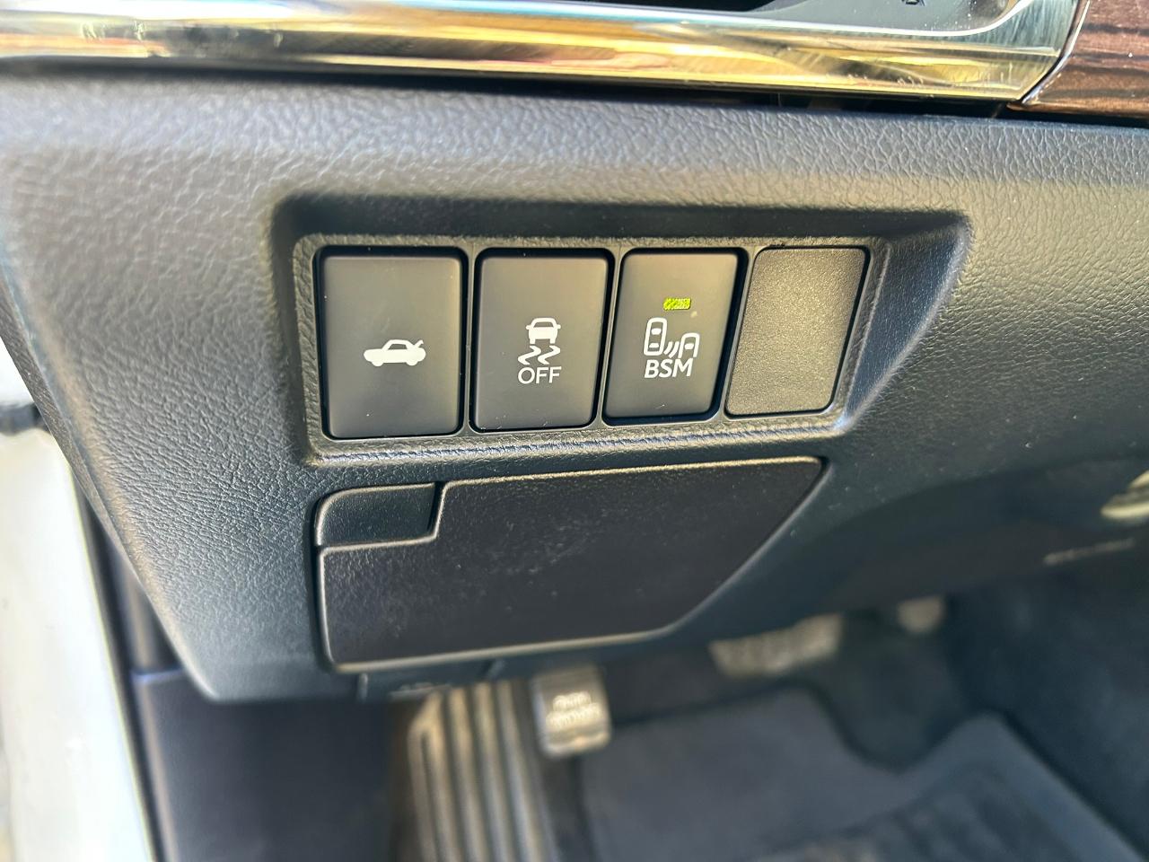 Toyota Avalon Hybrid XLE Premium 2014