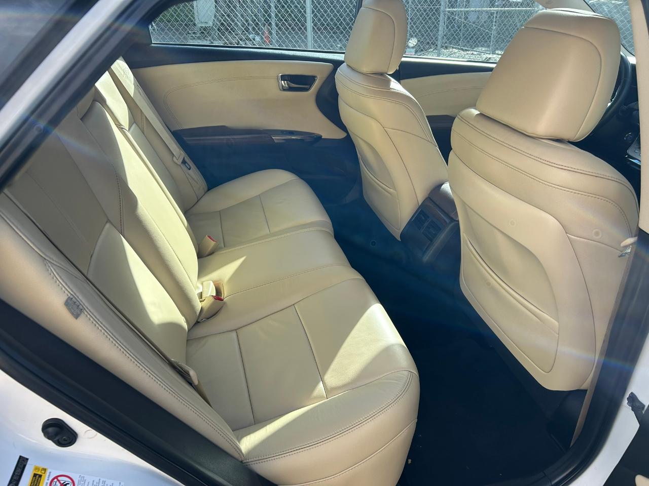 Toyota Avalon Hybrid XLE Premium 2014