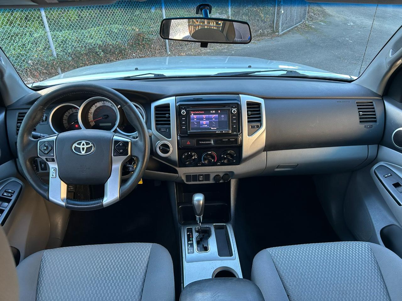 Toyota Tacoma Double Cab Long Bed V6 5AT 4WD 2015