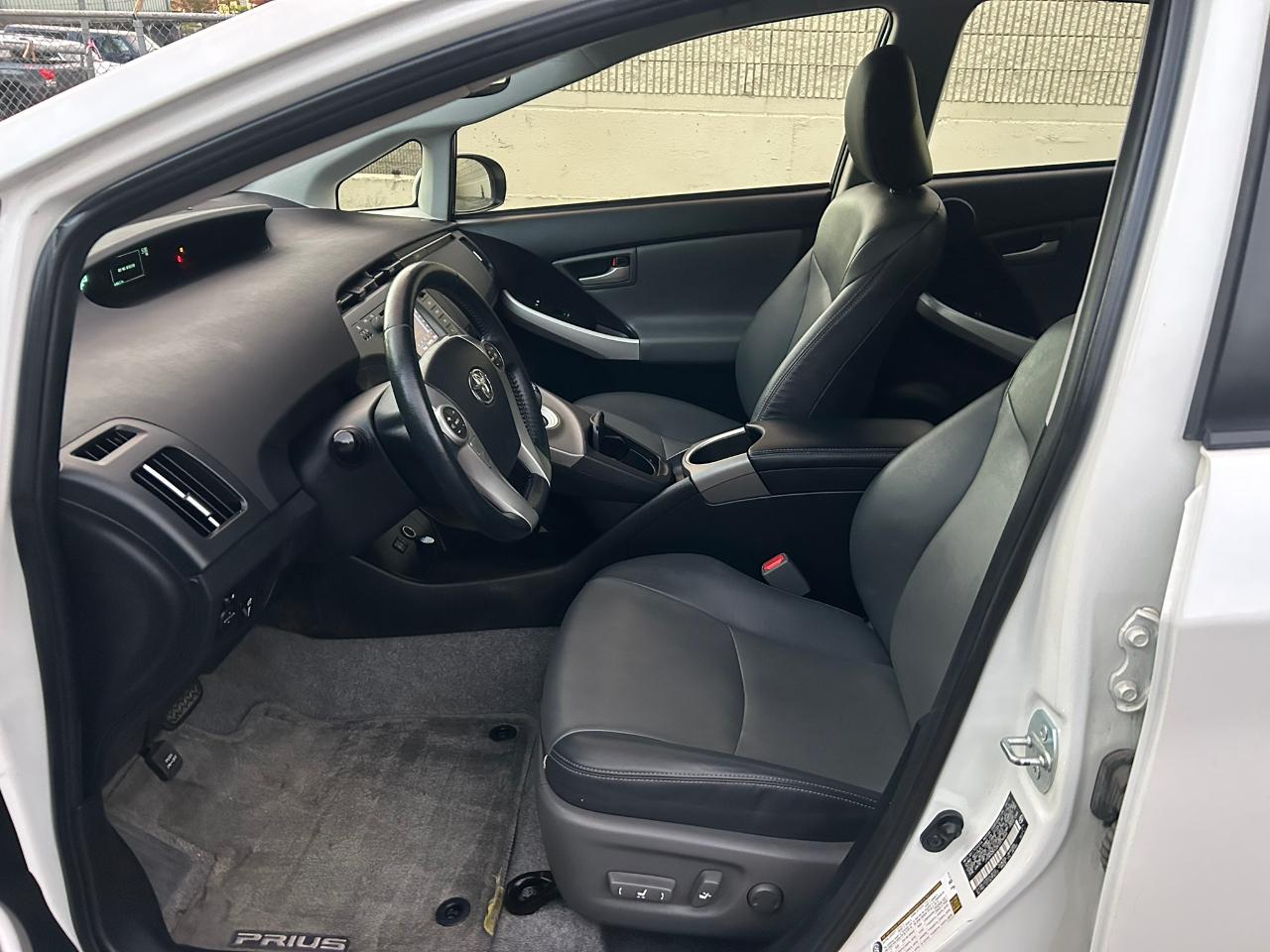 Toyota Prius Four 2014