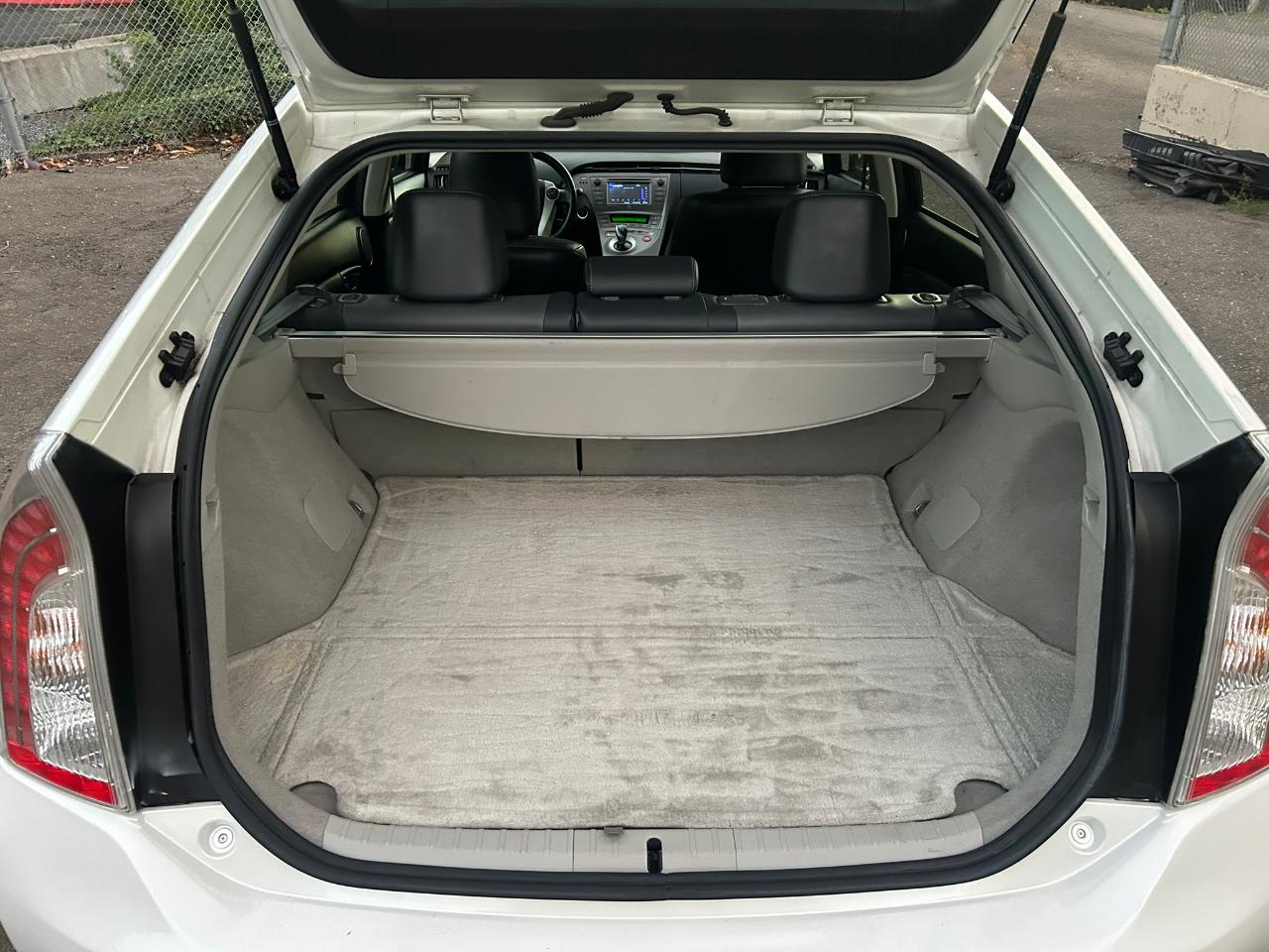 Toyota Prius Four 2014