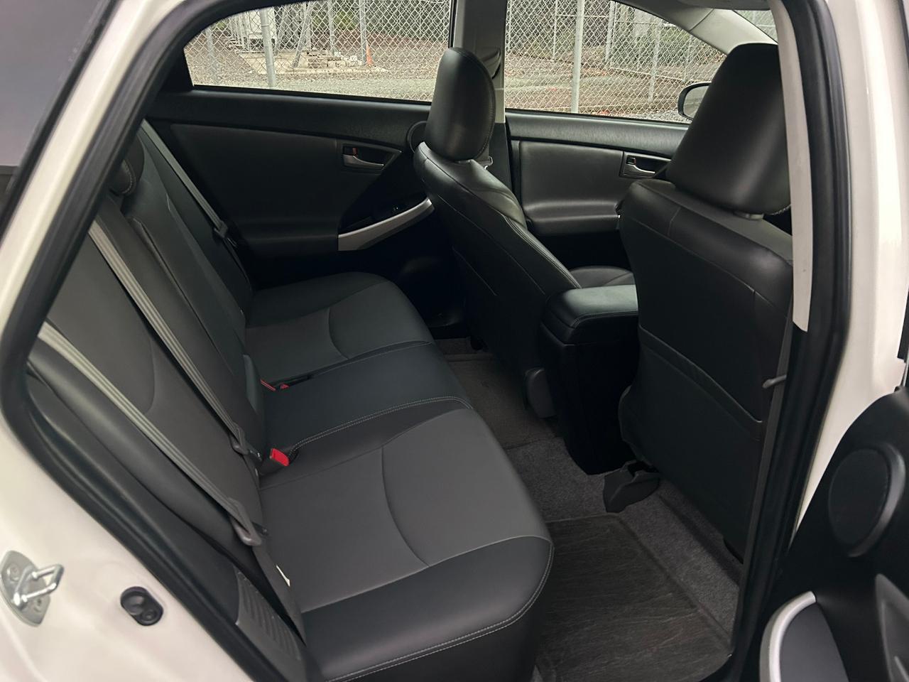 Toyota Prius Four 2014