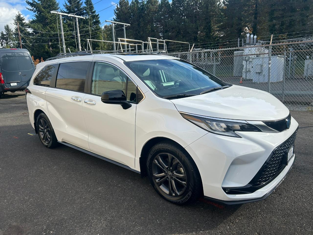 Toyota Sienna XSE 7-Passenger AWD 2023