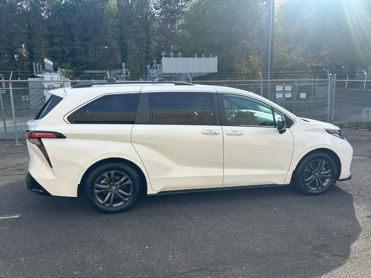 Toyota Sienna XSE 7-Passenger AWD 2023
