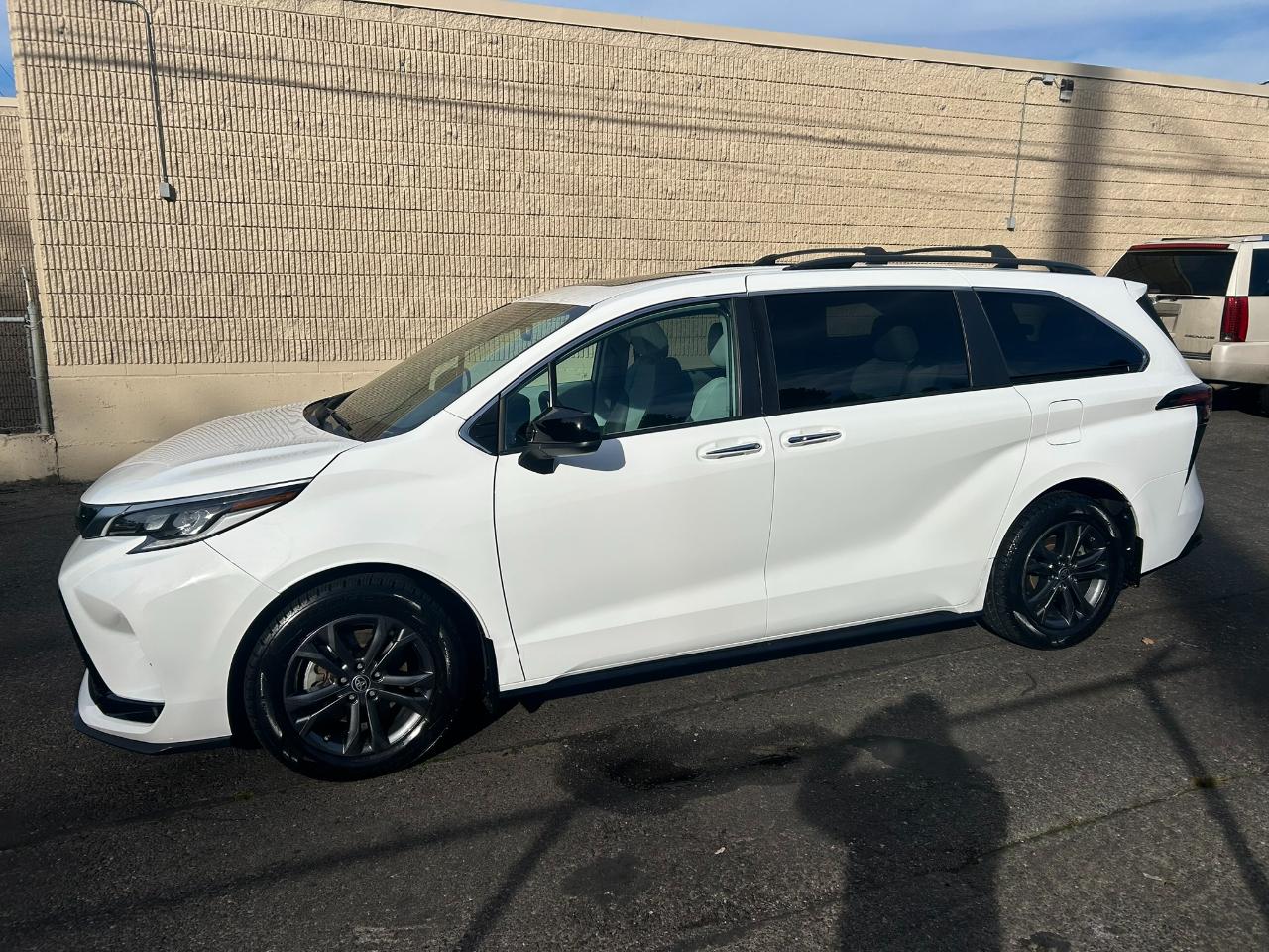 Toyota Sienna XSE 7-Passenger AWD 2023
