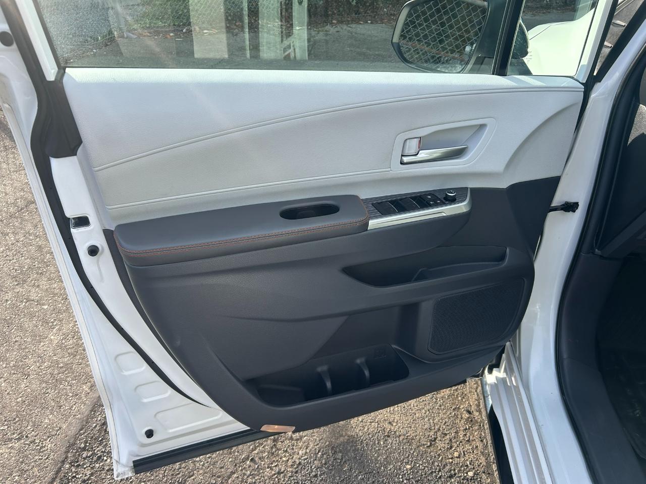 Toyota Sienna XSE 7-Passenger AWD 2023