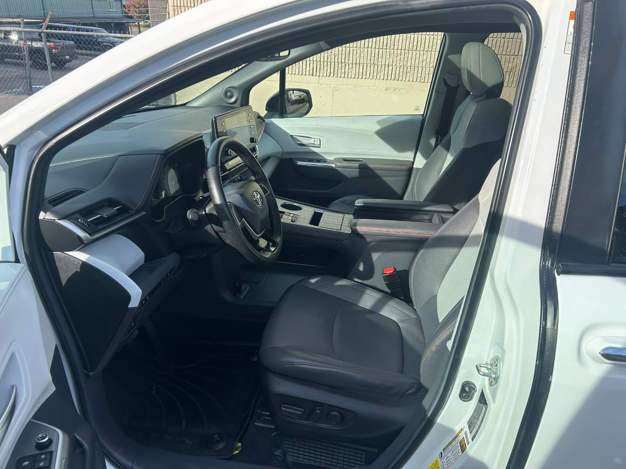 Toyota Sienna XSE 7-Passenger AWD 2023
