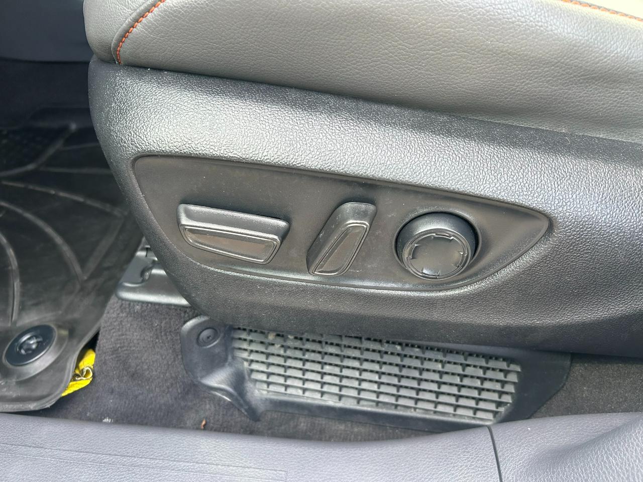 Toyota Sienna XSE 7-Passenger AWD 2023