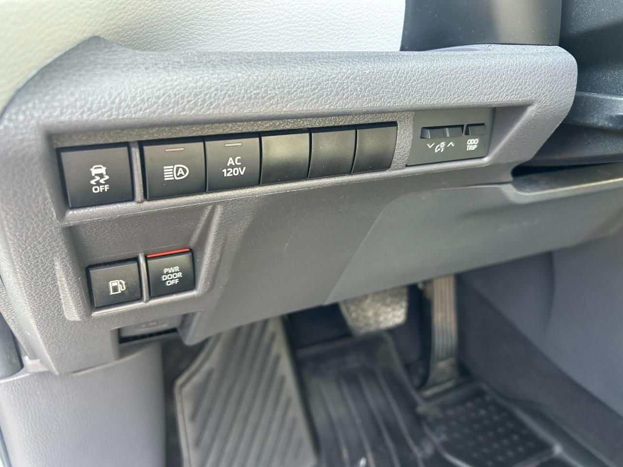 Toyota Sienna XSE 7-Passenger AWD 2023