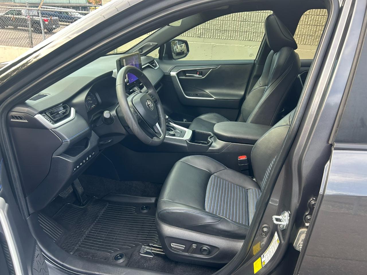Toyota RAV4 Hybrid XSE 2024