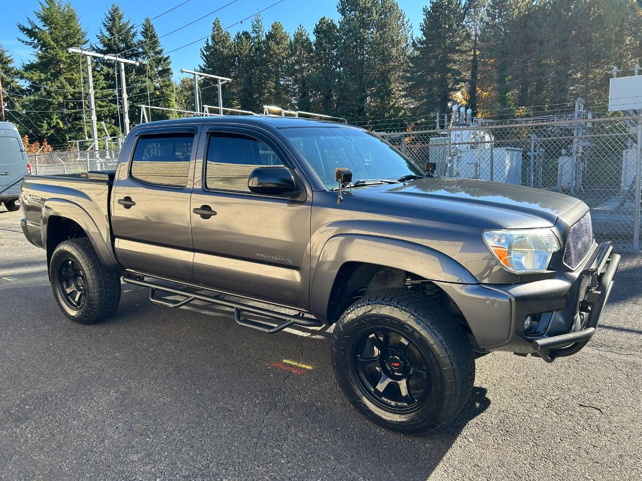 Toyota Tacoma  2013